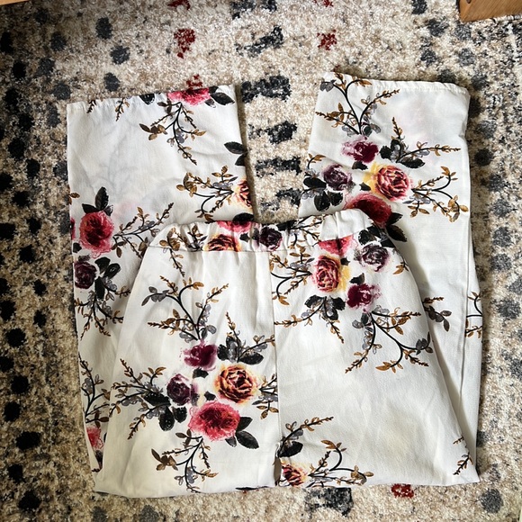 Summer two piece set with off shoulder floral top - Picture 2 of 4